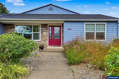 744 Cessna St, Independence, OR 97351 - Photo 2