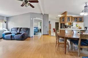 802 SW Spring St, Mill City, OR 97360 - Photo 12