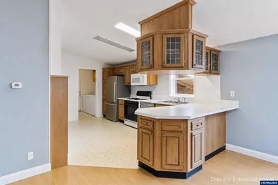 802 SW Spring St, Mill City, OR 97360 - Photo 6