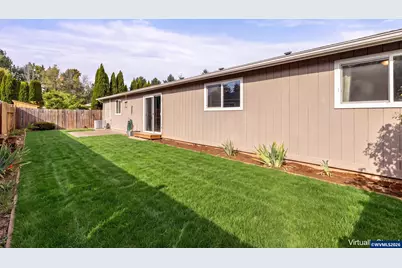947 Genie St SE, Salem, OR 97306 - Photo 18