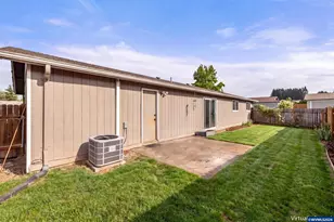 947 Genie St SE, Salem, OR 97306 - Photo 20