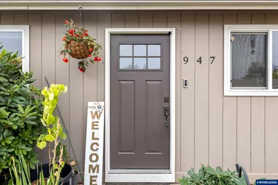 947 Genie St SE, Salem, OR 97306 - Photo 2