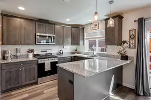 1875 SE Blueberry St, Dallas, OR 97338 - Photo 8