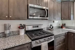 1875 SE Blueberry St, Dallas, OR 97338 - Photo 10