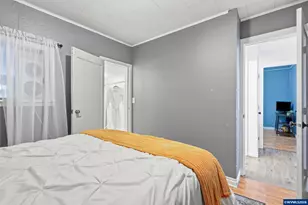 221 Walnut St, Independence, OR 97351 - Photo 12