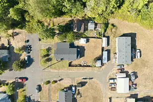 221 Walnut St, Independence, OR 97351 - Photo 18