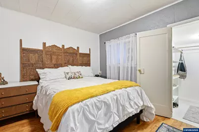 221 Walnut St, Independence, OR 97351 - Photo 10