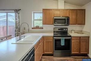 1351 N Monroe St, Lafayette, OR 97127 - Photo 6