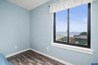 2035 NE 66th St, Lincoln City, OR 97367 - Photo 30
