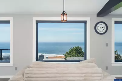 2035 NE 66th St, Lincoln City, OR 97367 - Photo 10