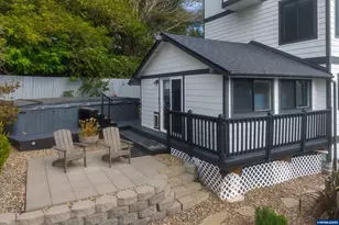 2035 NE 66th St, Lincoln City, OR 97367 - Photo 40