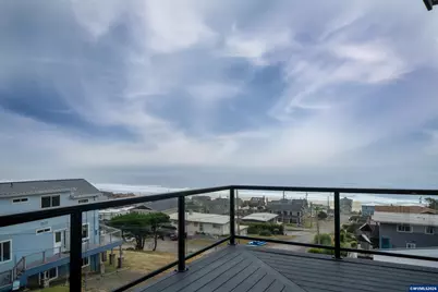 2035 NE 66th St, Lincoln City, OR 97367 - Photo 16