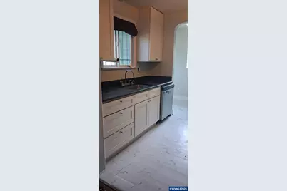 451 Gerth Av NW, Salem, OR 97304 - Photo 14