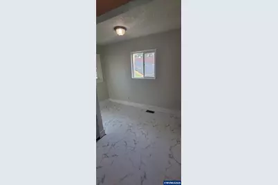 451 Gerth Av NW, Salem, OR 97304 - Photo 16