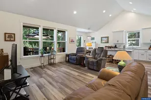 1943 Glen Creek Rd NW, Salem, OR 97304 - Photo 12