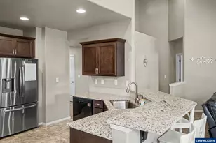 543 Casting St SE, Albany, OR 97322 - Photo 4