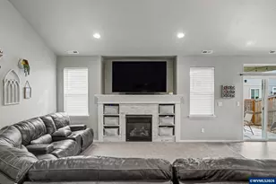 543 Casting St SE, Albany, OR 97322 - Photo 12