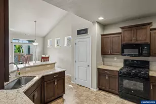 543 Casting St SE, Albany, OR 97322 - Photo 6