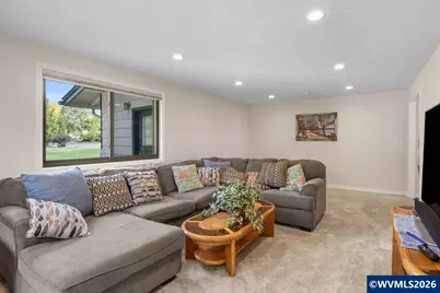 1240 39th Av SW, Albany, OR 97321 - Photo 4