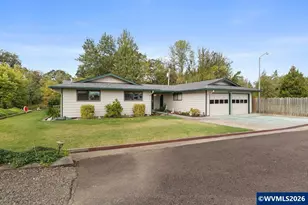 1240 39th Ave SW, Albany, OR 97321 - Photo 2
