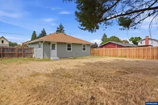 235 Cleveland St, Lebanon, OR 97355 - Photo 32
