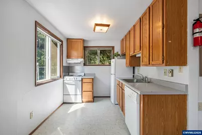7550 NW Mountain View Dr, Corvallis, OR 97330 - Photo 26