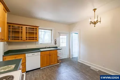 115 S 6th St, Independence, OR 97351 - Photo 14