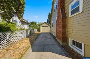 1070 Church St NE, Salem, OR 97301 - Photo 28