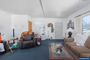 40028 Lacomb Dr, Lebanon, OR 97355 - Photo 12