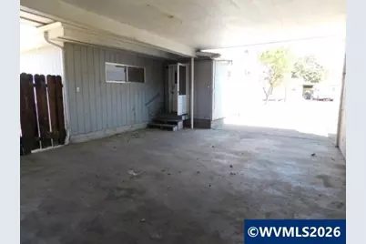 1336 Franklin St, Lebanon, OR 97355 - Photo 6
