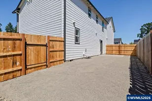 1215 S 11th St, Independence, OR 97351 - Photo 18
