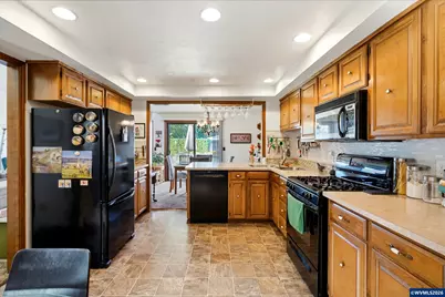 2930 Cedarwood Ct SE, Albany, OR 97322 - Photo 14