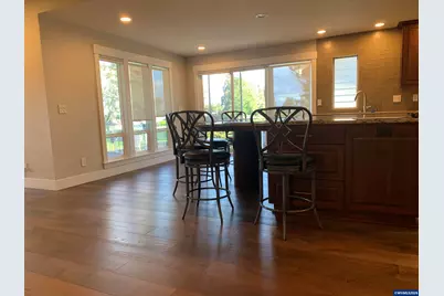 1822 Woodstock Cir NW, Salem, OR 97304 - Photo 4