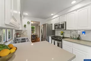 430 Lori Av S, Salem, OR 97302 - Photo 14