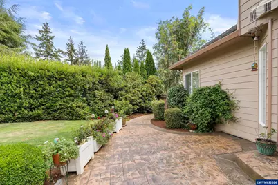 1827 Mousebird Av NW, Salem, OR 97304 - Photo 40