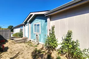 1838 Michigan City Ln NW, Salem, OR 97304 - Photo 2