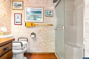 9160 Keys Pl, Gleneden Beach, OR 97388 - Photo 18
