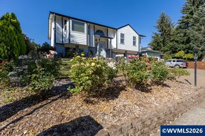 183 Holder Ln SE, Salem, OR 97306 - Photo 4