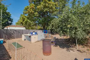 105 Columbus St NE, Albany, OR 97321 - Photo 26