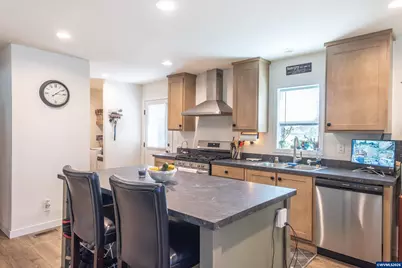 105 Columbus St NE, Albany, OR 97321 - Photo 10