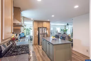 105 Columbus St NE, Albany, OR 97321 - Photo 6