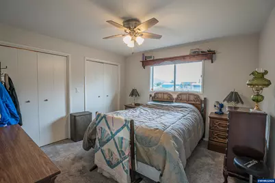 1700 S 2nd St, Lebanon, OR 97355 - Photo 6