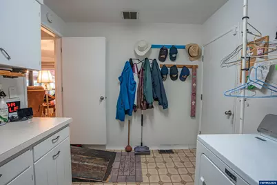 1700 S 2nd St, Lebanon, OR 97355 - Photo 24