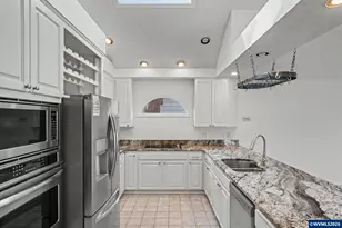 1635 Cinnamon Hill Dr SE, Salem, OR 97306 - Photo 12