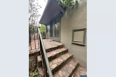 575 24th St NE, Salem, OR 97301 - Photo 42