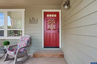 1685 Hillcrest Ct NW, Salem, OR 97304 - Photo 6