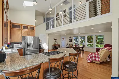 1685 Hillcrest Ct NW, Salem, OR 97304 - Photo 10