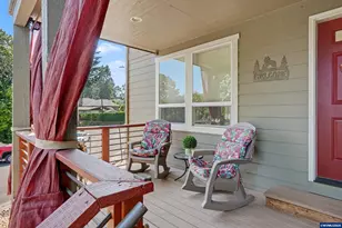 1685 Hillcrest Ct NW, Salem, OR 97304 - Photo 4
