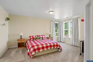 1685 Hillcrest Ct NW, Salem, OR 97304 - Photo 24