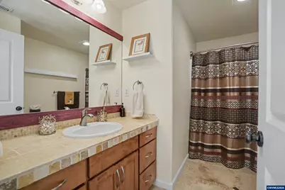 1685 Hillcrest Ct NW, Salem, OR 97304 - Photo 32